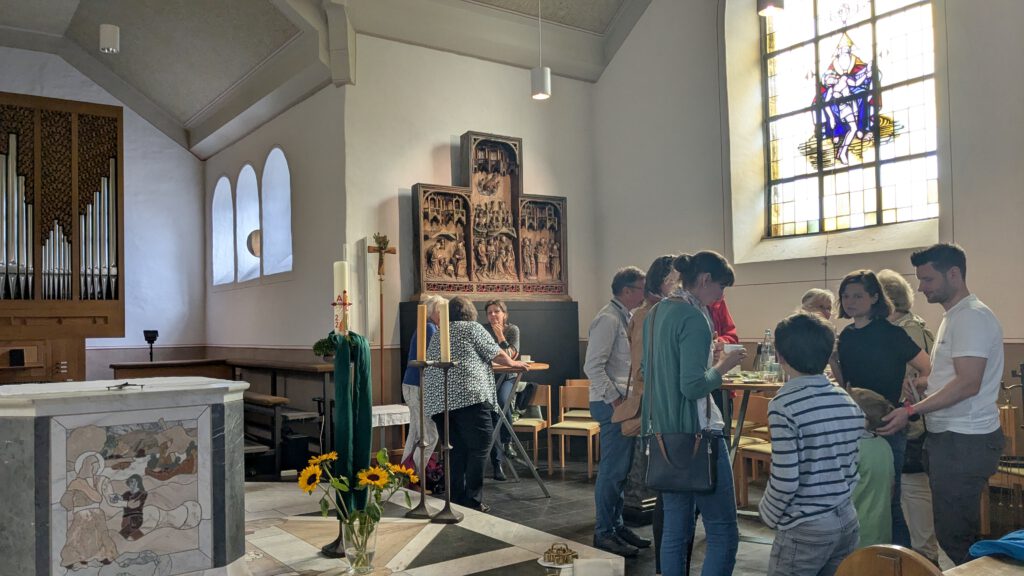 Kaffee nach der Kirche Schleckheimer Kapelle Juli 2025 Gespräche Gemeinschaft Dorfgemeinschaft