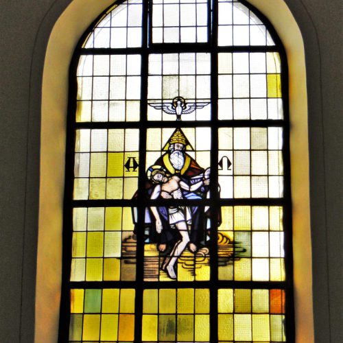 Heilige Dreifaltigkeit Kirchenfenster Seitenschiff Kapelle Schleckheim Gott Jesus Christus Heiliger Geist